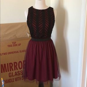 Speechless burgundy dress small